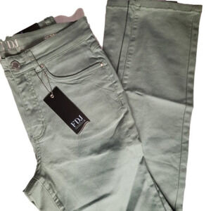 P043. French Dressing Jeans High Rise Sage Suzanne Jeans NWT |26